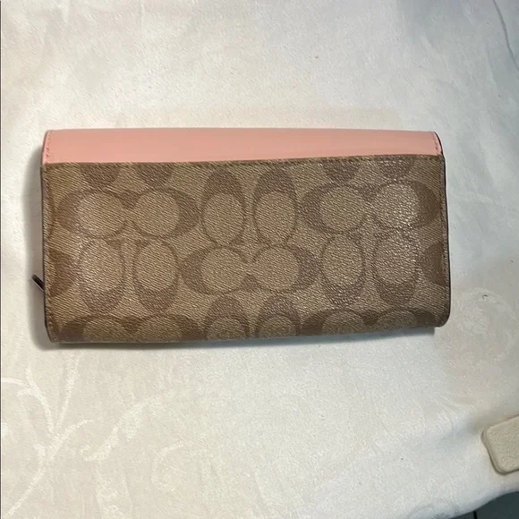 COACH Accordian Wallet Pink and Tan Chic and Functional - Picture 2 of 6